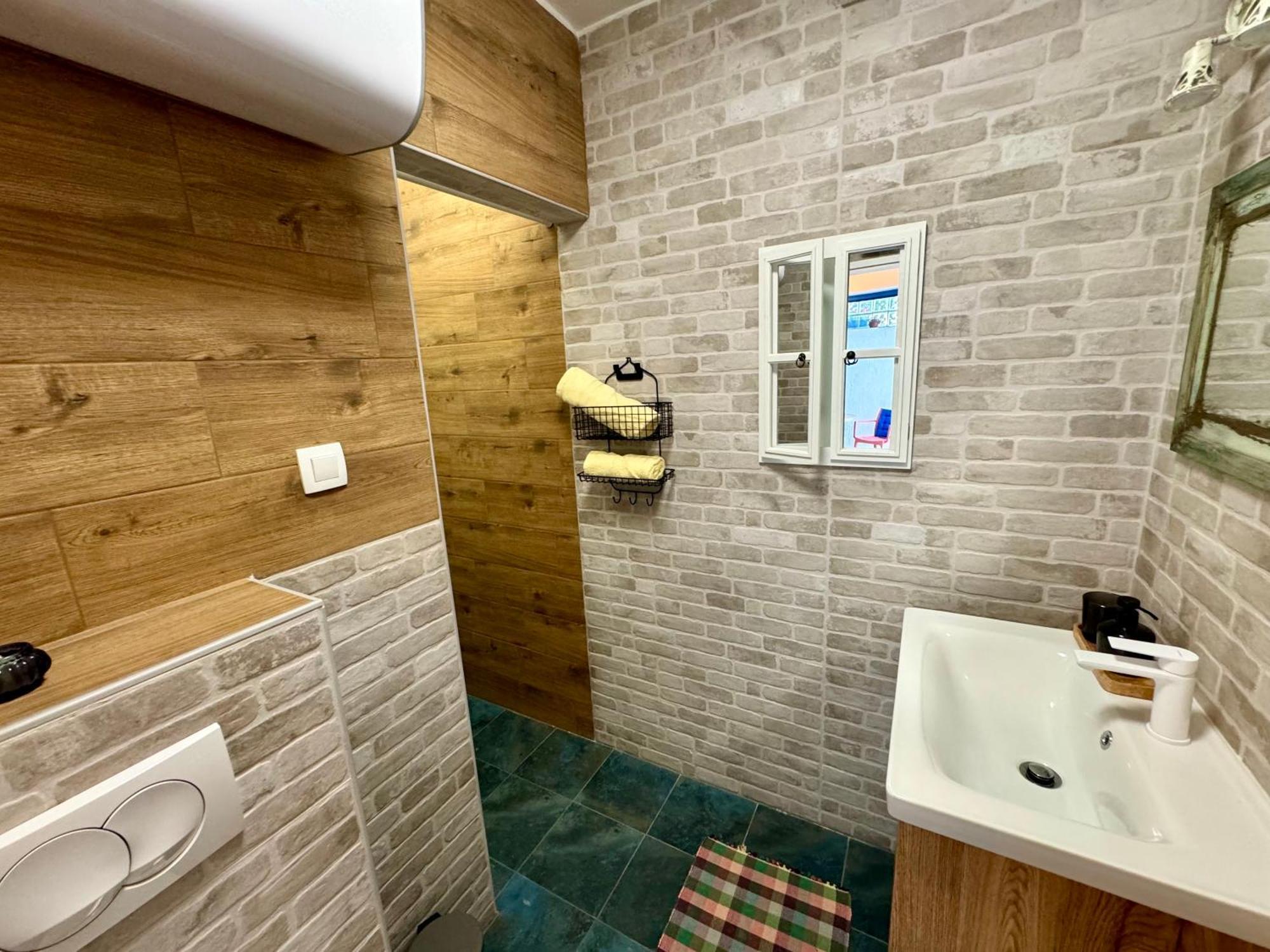 Apatmani Jugo I Bura Apartment Jadranovo Exterior foto